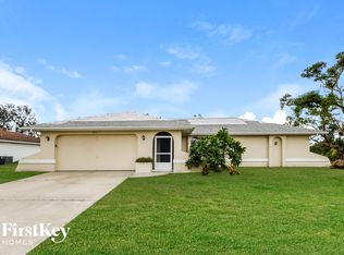 924 SE 23rd St, Cape Coral, FL 33990