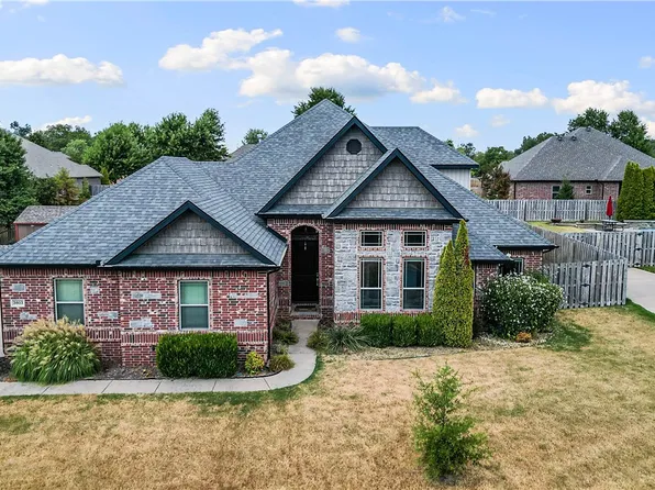 3803 NE Oakbrooke Ave, Bentonville, AR 72712