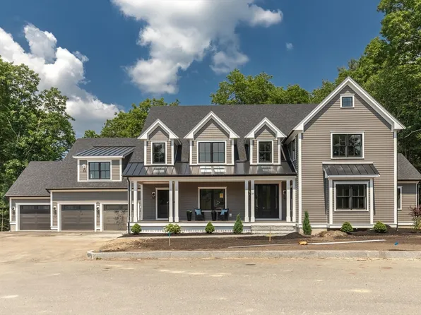 15 Farmhouse Ln, Reading, MA 01867
