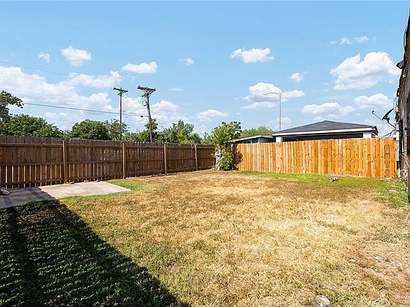 4th image of 803 Marinel Ln