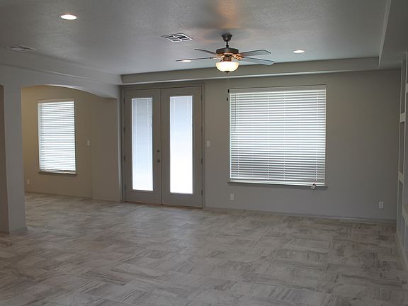 3rd image of 222 McDowell St