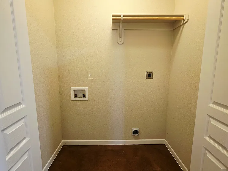 2011 Pinckney Ct #B — Photo 16