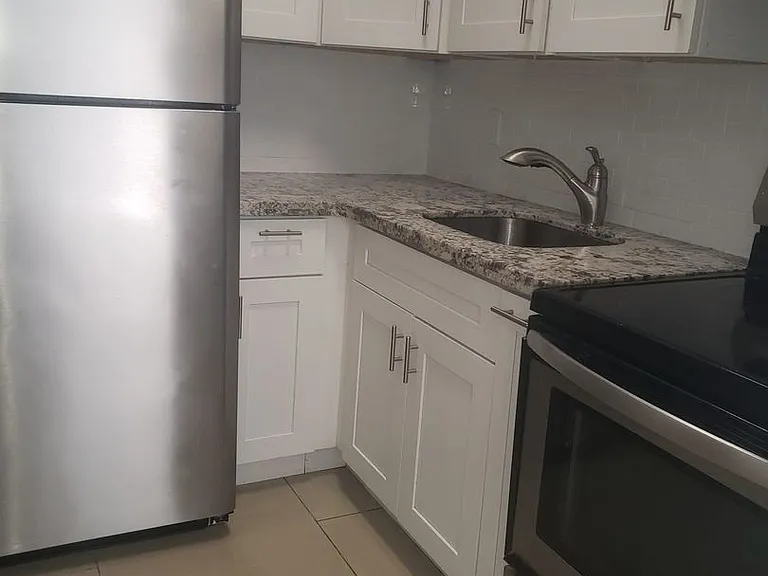 Trayann Apartments - 7777 Pines Blvd — Photo 22