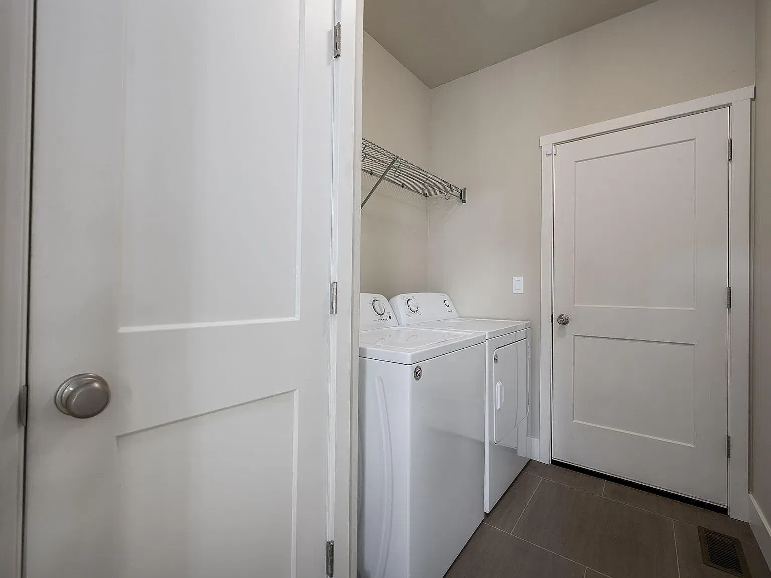 3 bed, 1287 sqft, $2,750 — Photo 1