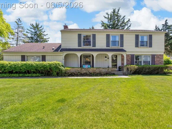 4055 Old Dominion Dr, West Bloomfield, MI 48323