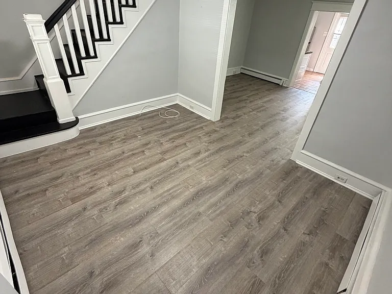 211 Cedar Ave — Photo 4