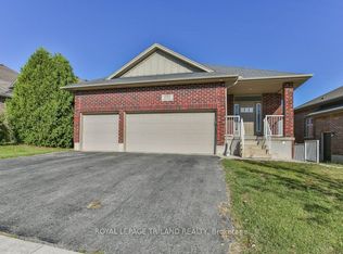 1152 Oakcrossing Rd, London, ON N6H0E9