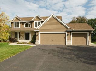 6885 Ruby Ln, Chanhassen, MN 55317