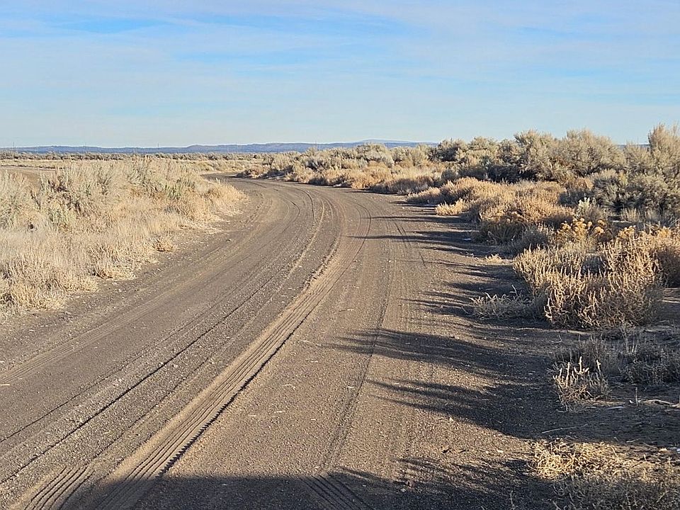 1st image of Fossil Lake Rd