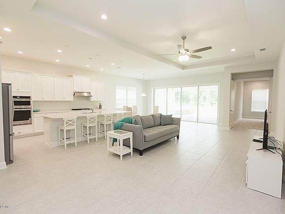 5th image of 46 Pine Haven Dr