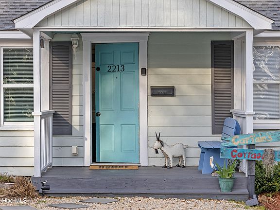 2nd image of 2213 Washington Street