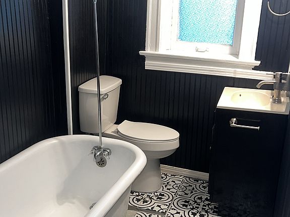 5th image of 301 Dover St #1
