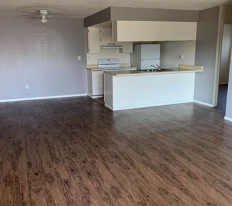 2nd image of 12718 Mapleview St APT 5