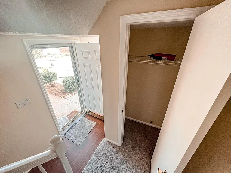 4746 Champion Ct — Photo 15