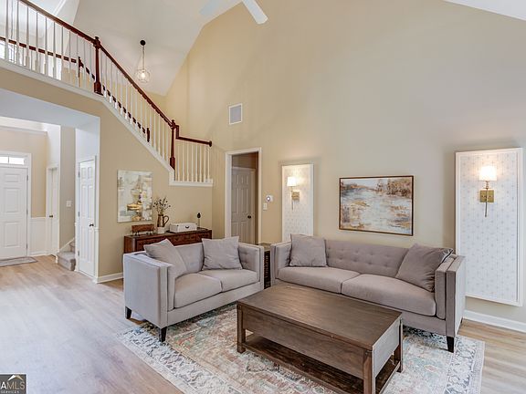 5th image of 2515 Chandler Grove Dr