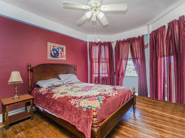 64 Chestnut Avenue image 16 of 27