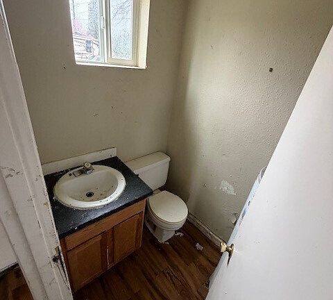 5th image of 2323 99th Street E
