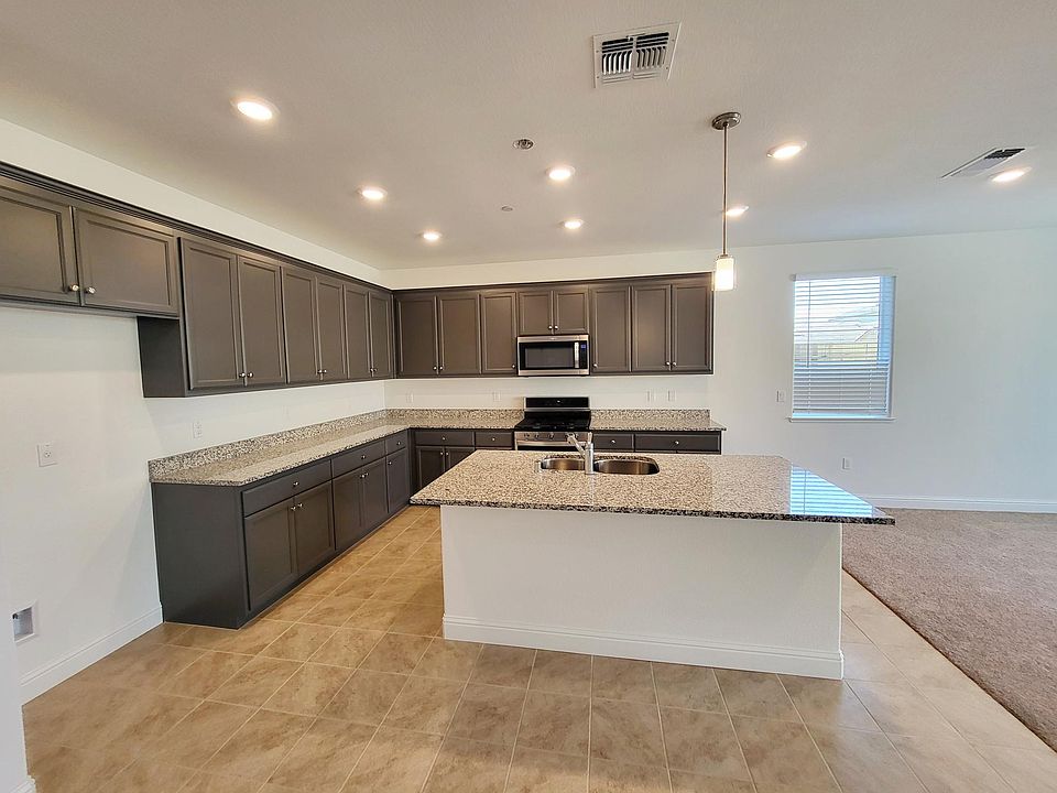 1st image of 1561 Shirley Ave