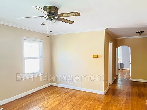 8505 Greenwood Ave Photo 1