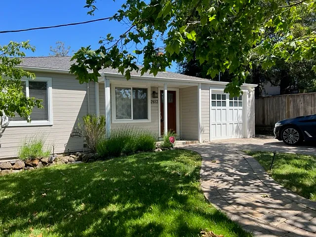 2613 Read Ave photo 1