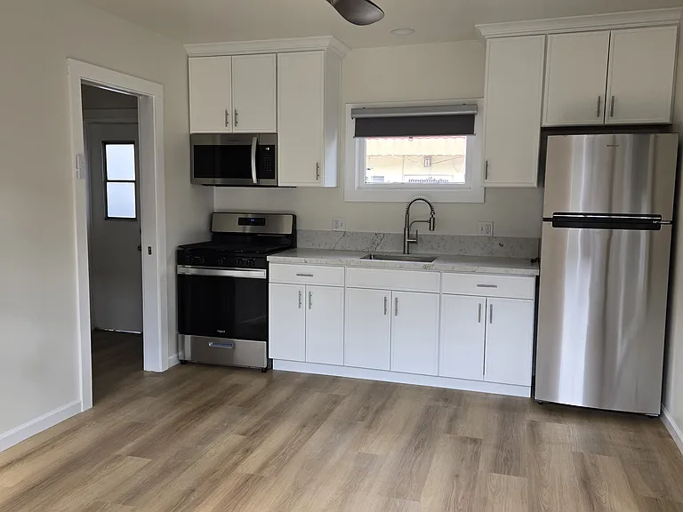 4424 1/2 Louisiana St #4424-1/2 — Photo 9