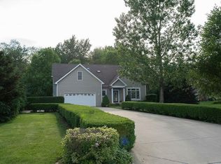 348 Deerfield Rd, Valparaiso, IN 46383