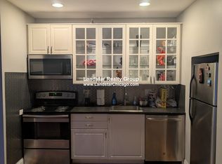648 W Oakdale Ave APT 1F, Chicago, IL 60657