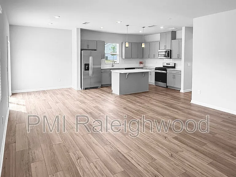 600 Westford Dr #96 — Photo 10