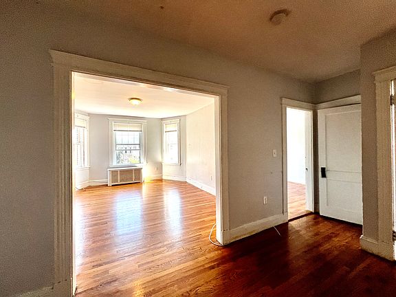 3rd image of 76 Babcock St #3