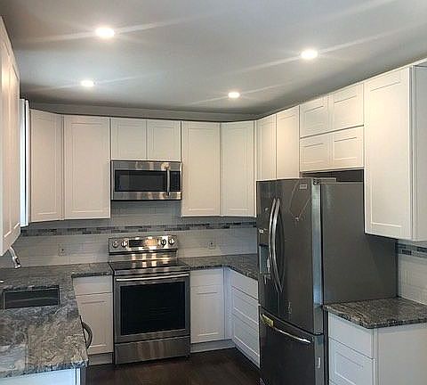3rd image of 2165 Sycamore Ave