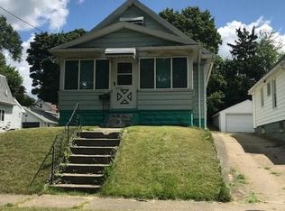 643 Chester St, Jackson, MI 49203