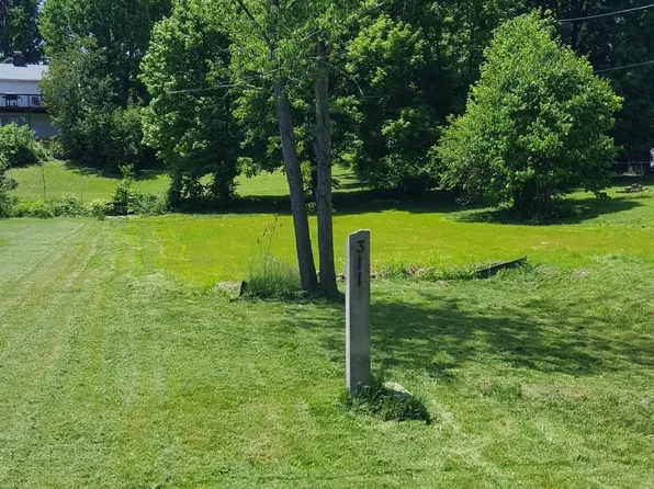 311 W Association St, Ellettsville, IN 47429