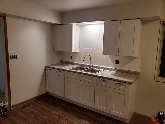 1/2 of kitchen