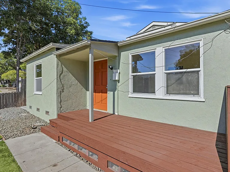 124 Stenner St — Photo 2