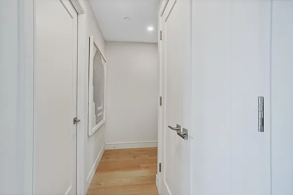 Sold by Daniel Gale Sotheby's International Realty | media 16