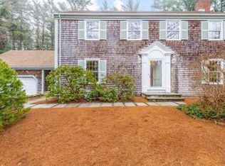 37 Barque Hill Dr, Norwell, MA 02061