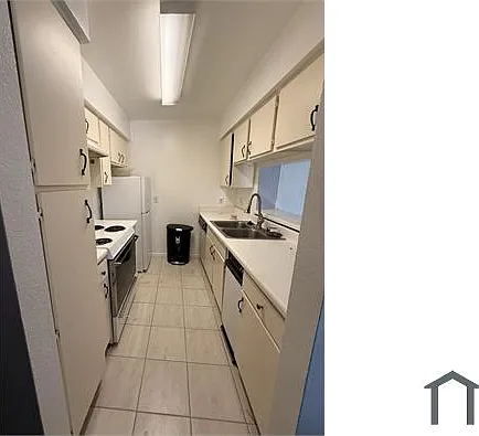 3 bed, $1,792 — Photo 3