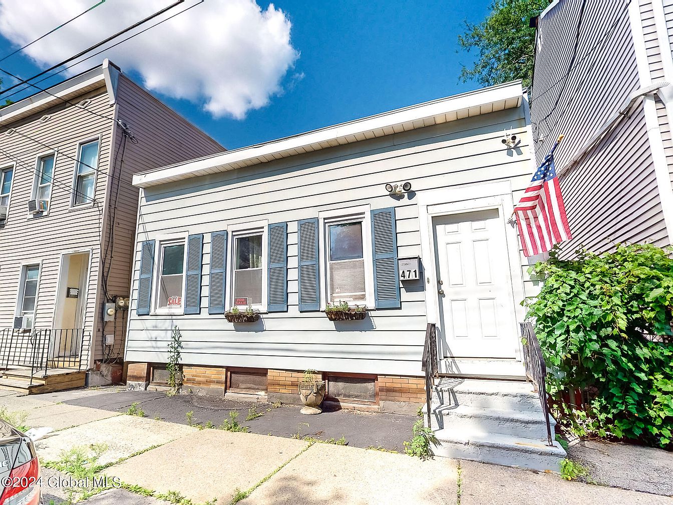 1st image of 471 Elk Street