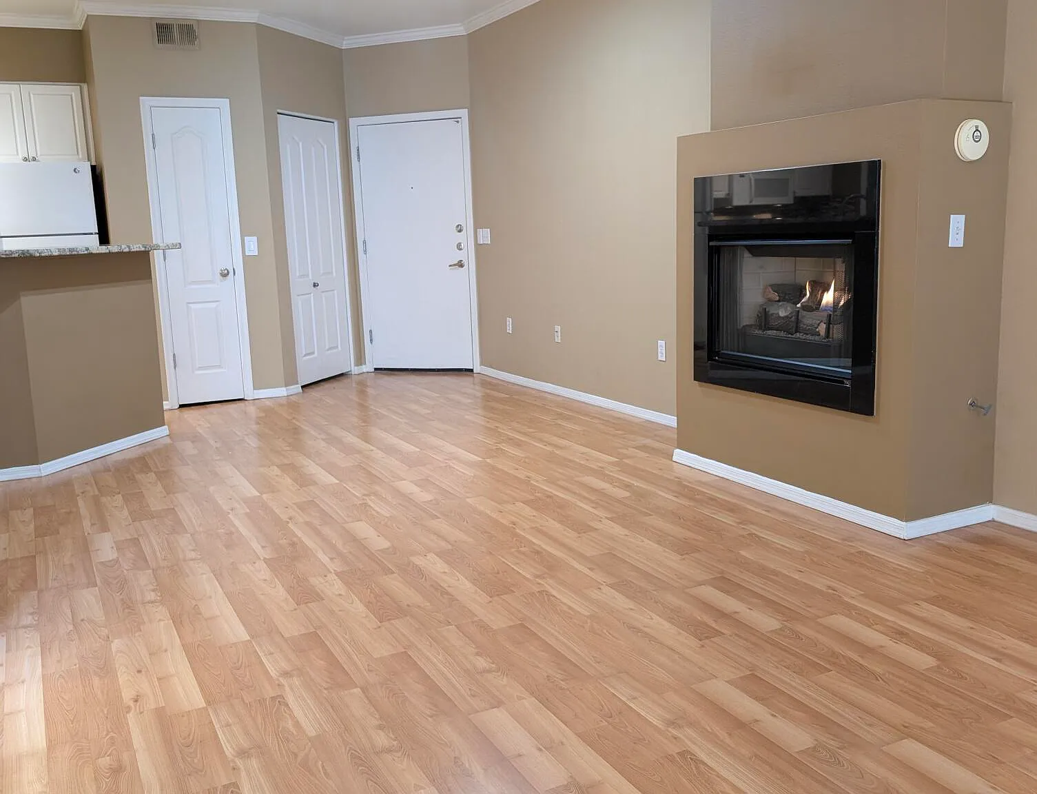1 bed, 1.0 bath, 746 sqft, $1,425 — Photo 1