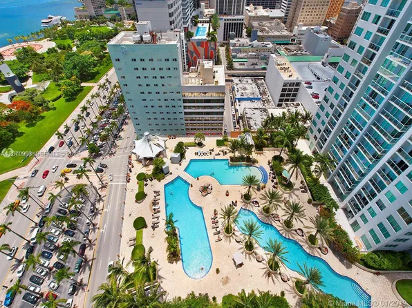 253 NE 2nd St APT 902, Miami, FL 33132