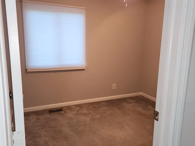 5912 Starcrest Dr — Photo 12