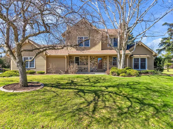 10107 North Concord DRIVE, Mequon, WI 53097
