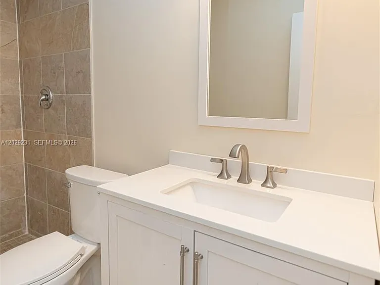 5613 Pierce St — Photo 40