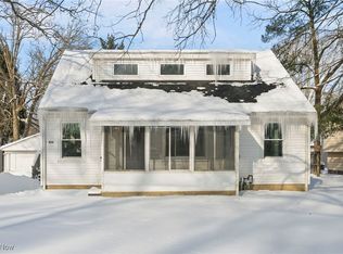 954 Bryce Ave, Aurora, OH 44202