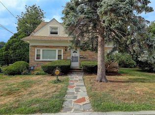 81 Royal Ave, Providence, RI 02904