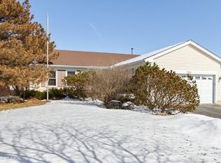 706 Cimarron Dr, Cary, IL 60013