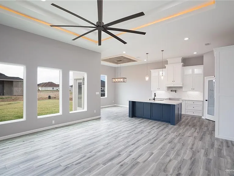 1013 Magnolia St — Photo 11