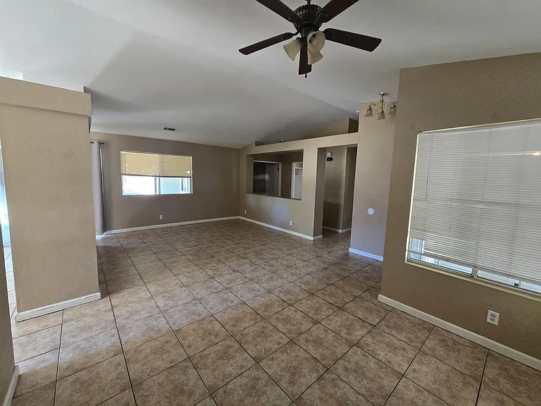 541 Moray Way — Photo 6