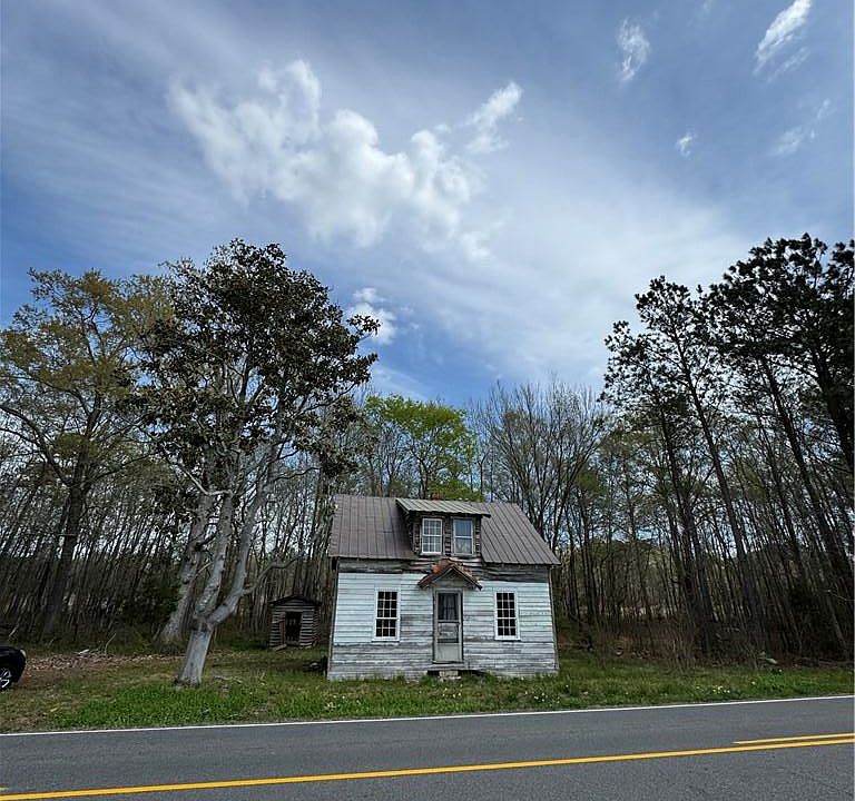 1st image of 451AC Hog Island Rd