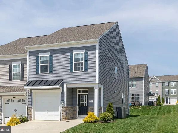 47 Tuxford Rd, Falling Waters, WV 25419